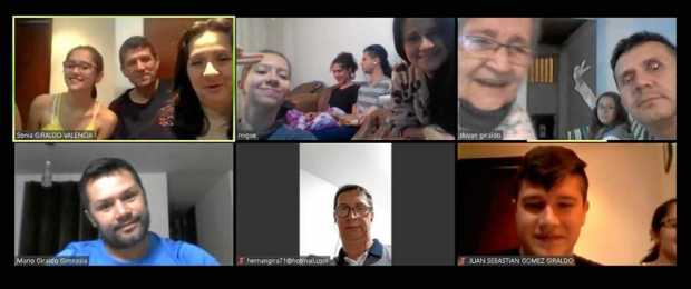 Arriba: Sofía Gómez Giraldo, Eugenio Gómez Gómez, Sonia Giraldo Valencia, Luisa María García Giraldo, Helena Giraldo, Miguel Àng