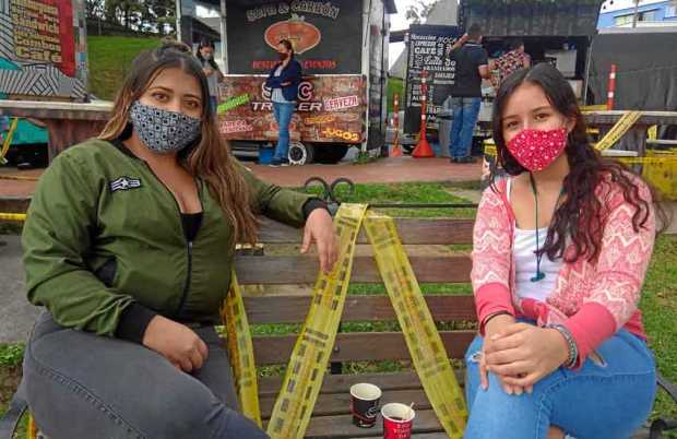 Angeli Daiana Ruíz Ramírez y Sofía Arias Bedoya.