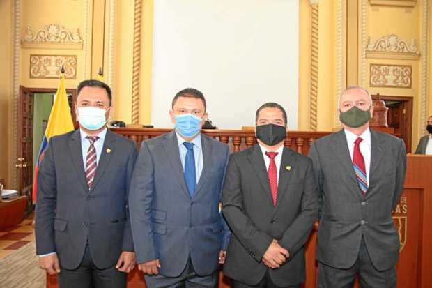 Luis Fernando Patiño, secretario general; Carlos Hernán Serna, segundo vicepresidente; Óscar Alonso Vargas, presidente, y Diego 