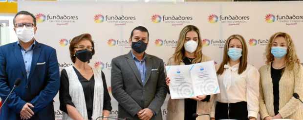 El Icontec certificó al centro comercial Fundadores como espacio bioseguro. En la imagen: Juan Felipe Jaramillo, secretario de l