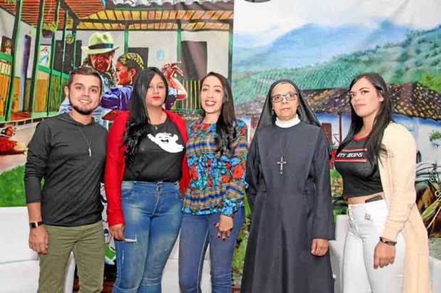 Juan Manuel Ramírez Toro, Daniela Castrillón Tejada, Cindy Juliana Herrera Londoño, Hermana María Rosalba Suárez Zapata y Gerald