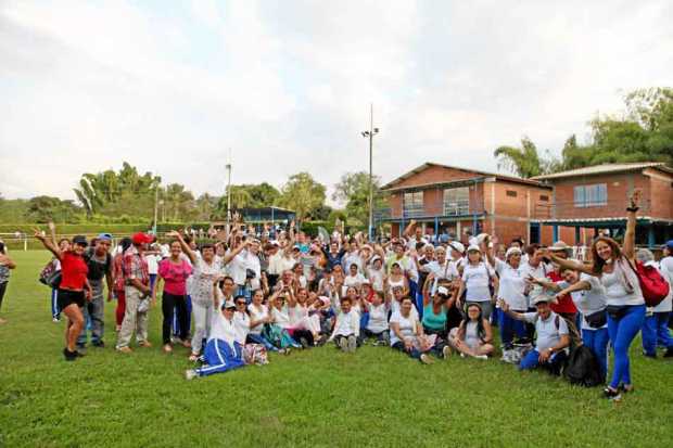 La Fundación Martín Sierra Quiroz celebró el Fin de Año con 240 adultos mayores. La actividad se desarrolló en Santágueda.