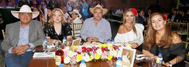 General Óscar Pérez, María del Pilar Pérez, Jorge Andrés Valencia, Francia Vargas y Marcelita Molano.