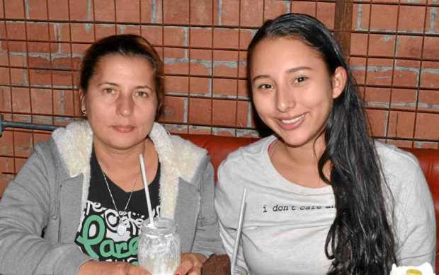Carolina Fernández y Claudia Guzmán Fernández compartieron en La Patatería.