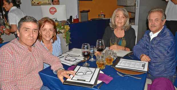 En el restaurante L’Atelier se reunieron Luis José Londoño Arango, Liliana Botero Echeverri, Cecilia Renaud Naar y Carlos Ignaci