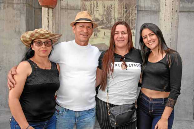 Alba Yaneth Murillo, Hernán Darío Jurado, Francis Jurado y Melisa Jurado.