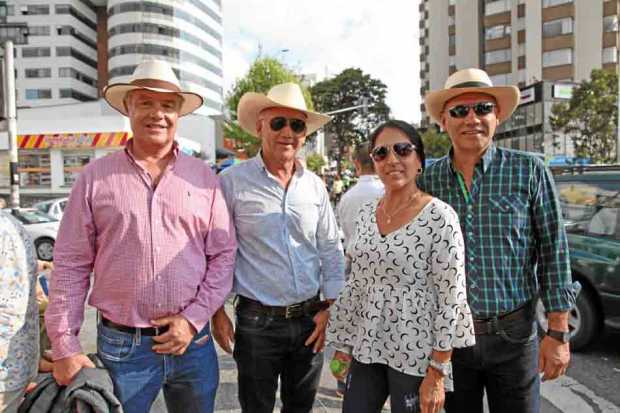 De Estados Unidos llegaron Hugo Arroyave, José Gentil Osorio, Francia Elena Trujillo y César Augusto Osorio.