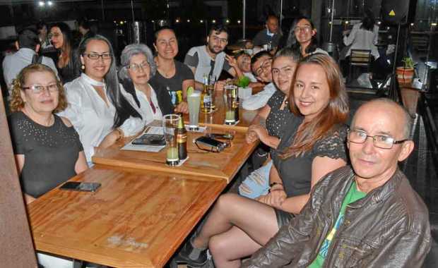 Marta Sofía Giraldo, Diana Giraldo Valencia, Rosaura Valencia Giraldo, Marilyn Londoño, Mateo Arredondo Giraldo, Lucas Marcelo G