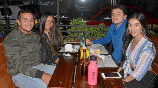 Santiago Ceballos Gutiérrez, Carolina Marmolejo Arboleda, Daniel Ávila Moreno y Valentina Zuluaga Serna.