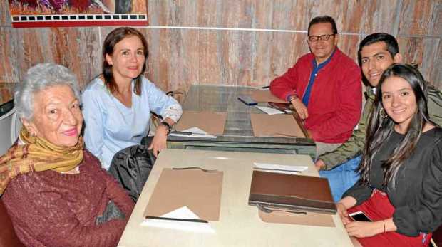 Foto | José Fernando Tangarife | LA PATRIA Beatriz de Silva, María Mercedes Silva Hernández, Juan Carlos Pérez Cárdenas, Juan Ma