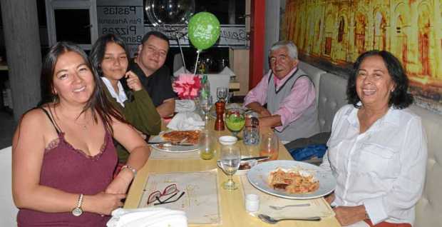 Jimena Ospina Lizarralde, María Alejandra Osorio Ospina, Carlos Eduardo Osorio Buriticá, Jaime Ospina Berrío y Clara Inés Lizarr