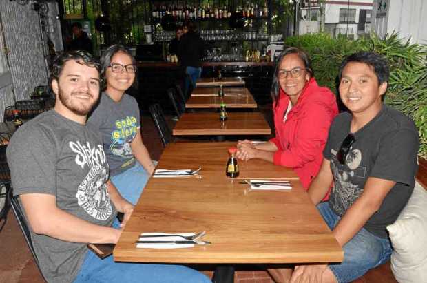 Sergio Arango Manrique, Karen Daniela Zemanate Astuillo, María del Pilar Astuillo Fernández y Marcelo Flórez Enríquez.