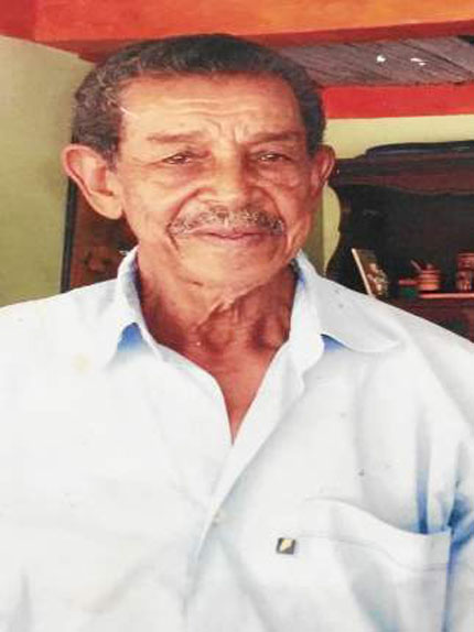 José Evaristo Valencia Valencia, empresario de las colaciones y blanqueados, productos típicos de Supía (Caldas) derivados de la