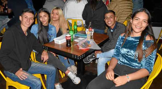 Mateo Montoya Quintero, Naudys Montoya Hernández, Antonella Barreto López, Santiago Ocampo Rubio y Paula Valentina Peña Ramírez.