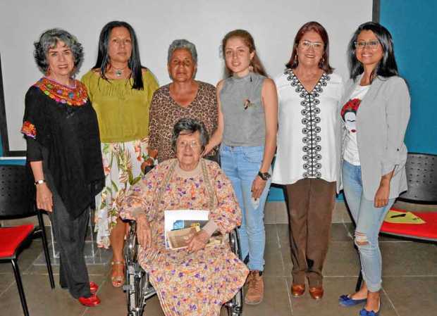Gloria María Medina Jiménez, María del Pilar Rivera González, Mercedes Valencia Ocampo, Sara Stephanía Ceballos Ortiz, Teresa Go