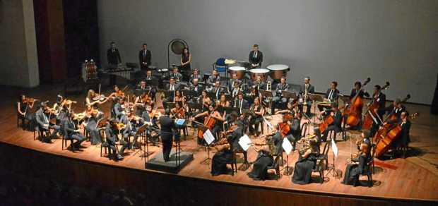 La Orquesta Sinfónica de Caldas durante el concierto. 