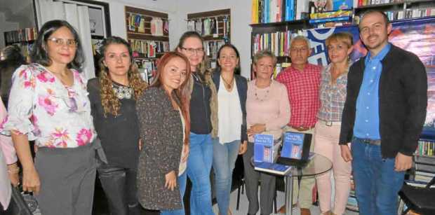 Natalia Pabón , Ana Elcy Muñoz , Diana Porras , Libia Gutiérrez , Juliana Tabares , Amparo Tabares , Luis Carlos Tabares , Alba 