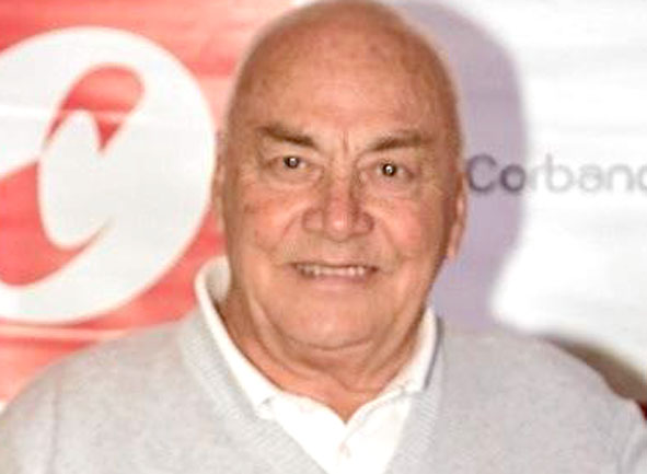 Álvaro de Jesús López en el municipio se desempeñó como empleado bancario. 