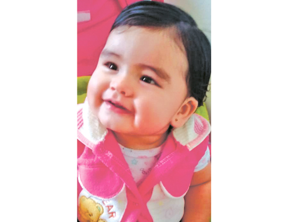 Hoy cumple su primer añito de vida la niña GUADALUPE LARGO CARDONA. Sus padres Ancizar y Sandra, sus abuelos maternos Omar y Mag