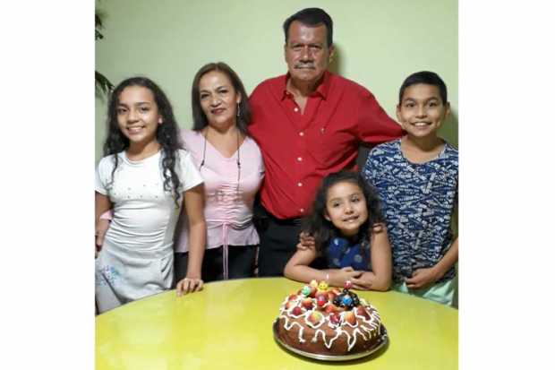 Ana Sofía Zamora, Alba Luz Jaramillo, Carlos Fernán Morales (homenajeado), Luciana Giraldo y Juan Martín Arias.