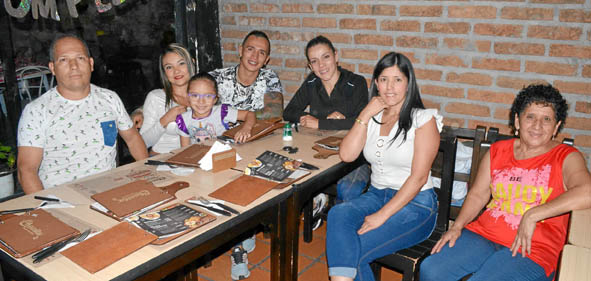 Luis Romero Carvajal, Viviana Andrea Arango Arbeláez, Sofía Romero Arango, Sergio Andrés Roméro Flórez (homenajeado), Elizabeth 
