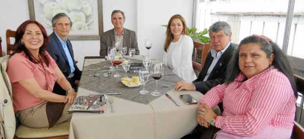 Amparo Camacho Díaz, Helmuth Trefftz, Iván Escobar Escobar, Lida Maritza Gil Obando, Iván Ramos Calderón y Adriana Giraldo Osori