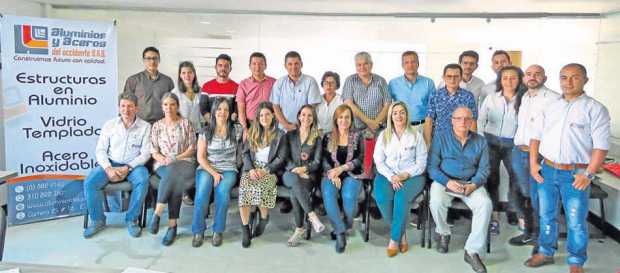 Conferencia sobre Normatividad de Elementos no Estructurales en Construcción.
