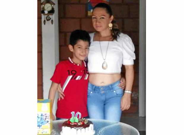 Matías García Cardona y su madre, Andrea Cardona Beltrán.