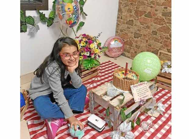 Fotos | Cortesía | LA PATRIA Isabella Chalarca Gálvez cumplió 9 años. Festejó con un pícnic en su hogar.