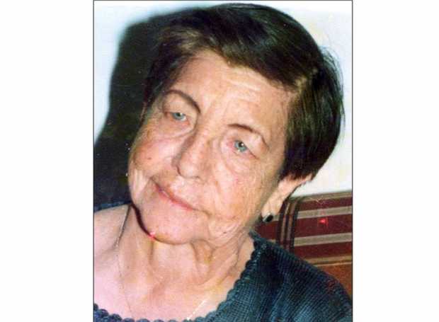 Madre, hace un año que partiste dejando un vacío tan infinito en nuestra alma que nada podrá superar, sin embargo te sentimos en