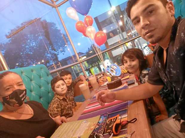 Samuel Quintero celebró en Don Ramón su cumpleaños. En la imagen Jorge Orlando Quintero, Emmanuel Isaza Ríos, Jacobo Ramírez, Ed