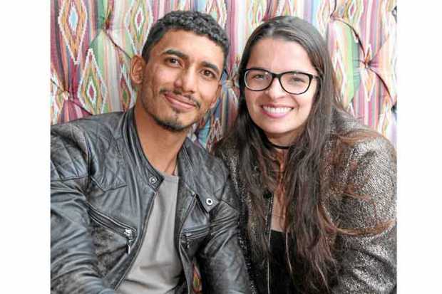 En un almuerzo de amigos Héctor Taborda Saldarriaga y Paula Alejandra Baco Alzate.