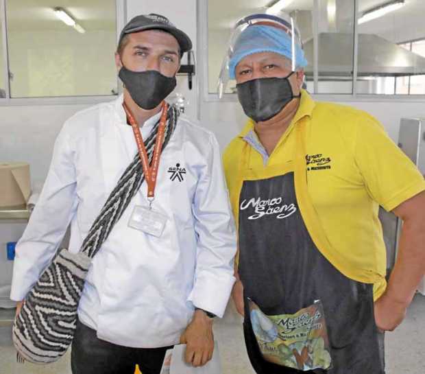 Jaime Franco, coordinador de cocina del Sena, y Jerson Sáenz, participante y propietario del negocio Chorizos Marco Sáenz, de Vi
