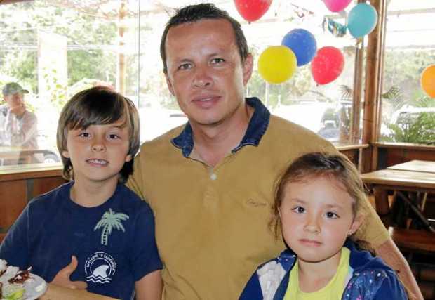 Foto | Darío Augusto Cardona | LA PATRIA En la imagen Sebastian López López, Hugo López García y Emilia López López.