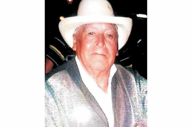 Con el transcurrir de los días, tu ausencia se hace cada vez más grande, recordándonos de paso, que tu olvido no es una opción p