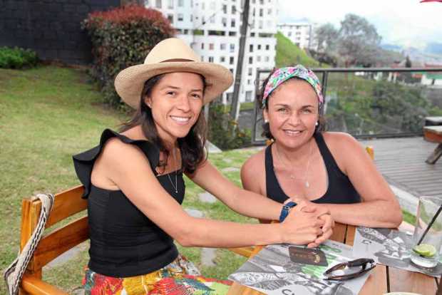En el restaurante Cortesana se reunieron para almorzar Lina González y Natalia Mejía.
