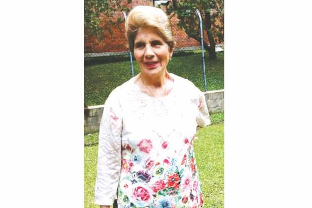 Hoy dedicamos un pensamiento al cielo en tu segundo aniversario, compartimos tu ausencia con familiares y amigos. Dejaste un vac