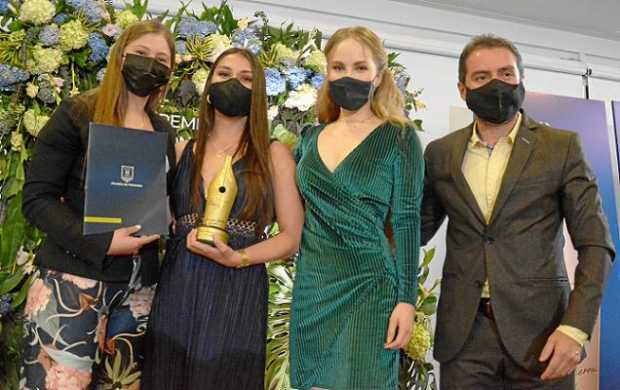 Categoría Universitaria: Mejor trabajo de televisión fue para Vivir 2 veces, la historia de Jorge Fernando Patiño, de María Paul