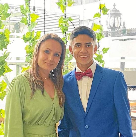 Foto|Lector|LA PATRIA    Jacobo Duque Bernal se graduó de Bachiller Académico del Colegio Boston. Su familia lo felicita y le au