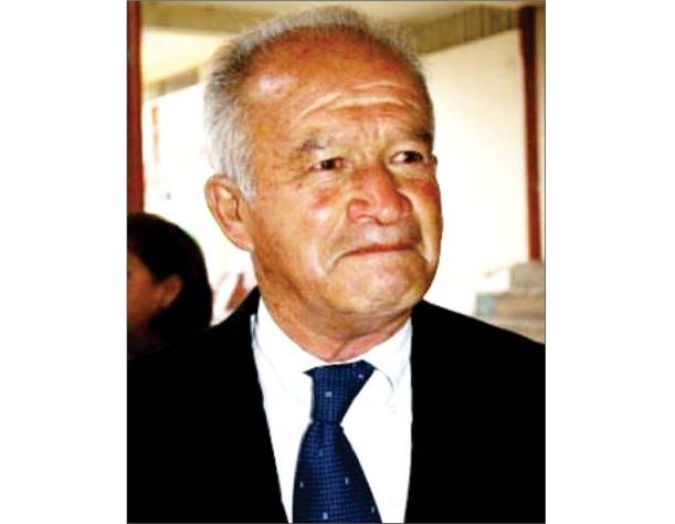 De la estirpe Pensilvanense, Maestro de Generaciones, Esposo devoto, Padre que mostró el recto camino a sus hijos y tierno Abuel