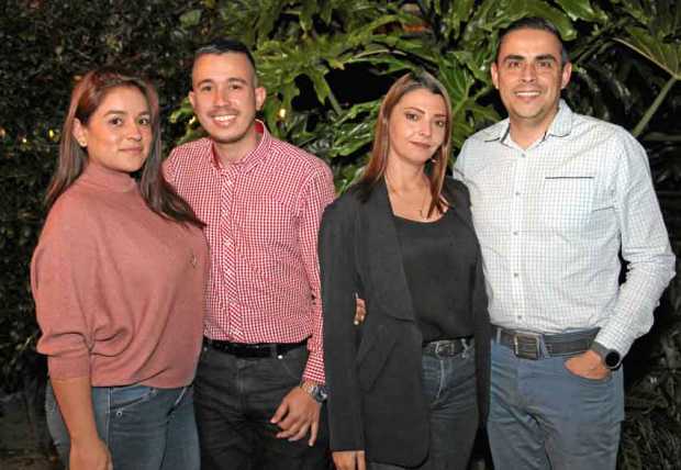 Cesar Téllez Acevedo celebró su grado en Gestión Logística, de la Corporación Tecnológica Indoamérica de Barranquilla, con una c