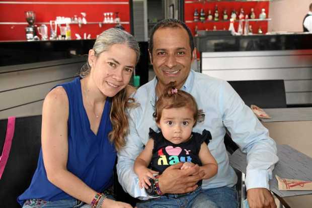 En un almuerzo en el Club Manizales, sede El Cable, Guillermo Soto Orjuela festejó su cumpleaños en compañía de Catalina Marín M