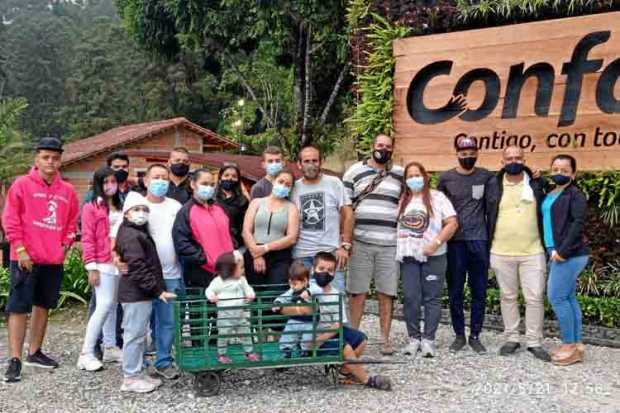 Foto | Rubén Darío López. | LA PATRIA  Algunos visitantes: Wilmar Cardona, Angélica Rodríguez, Julio Edward Pineda, Yenni Cifuen