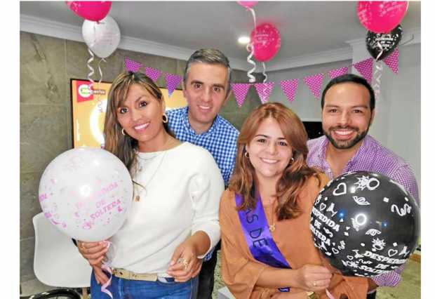 Los novios John Cardona Ocampo y Andrea Cardona Castaño disfrutaron de una despedida por parte de Pablo Felipe Soto Franco y Van