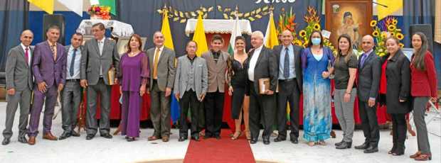 Personal de la institución durante la celebración