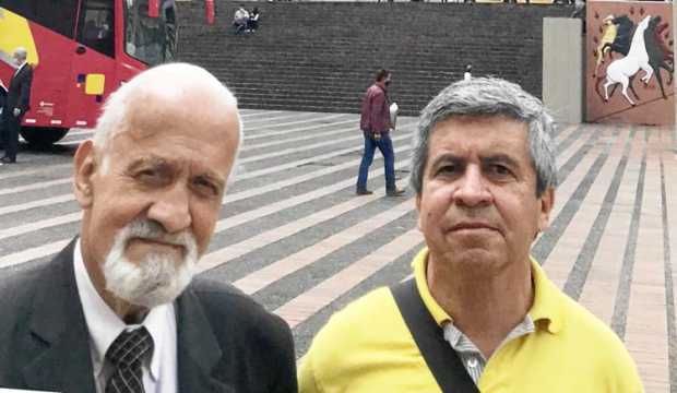 En el Día del Locutor pioneros de la radio en Manzanares (Caldas), Ecos de Guadalupe 1975, Oscar Gaviria, docente y escritor; y 