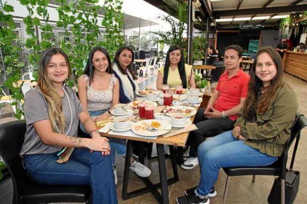 Katherine López Pinilla, Alejandra Hoyos, Aidé González, Laura Piedrahíta, César Martínez y Manuela Cano.