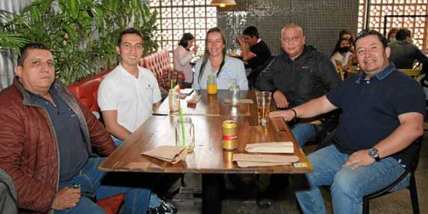 Mauricio Ceballos López, Marcos Mejía Cuervo, Claudia Milena Acevedo Toro y Jaime Andrés Aguilar Castro celebraron el cumpleaños