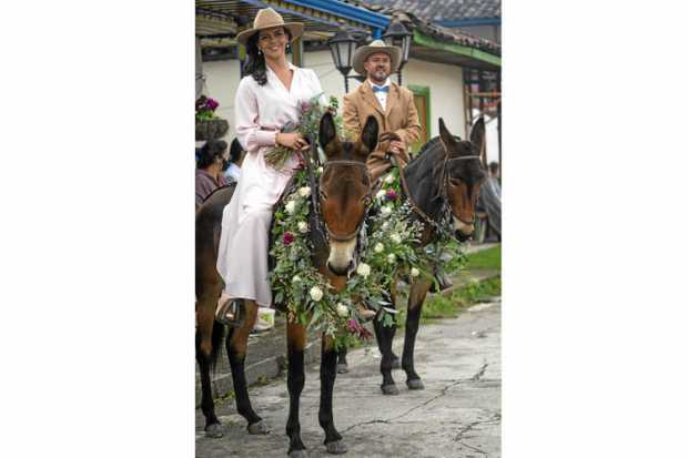 En días pasados en la capilla San Rafael de la vereda Pueblo rico en el Municipio de Neira contrajeron matrimonio la pareja conf