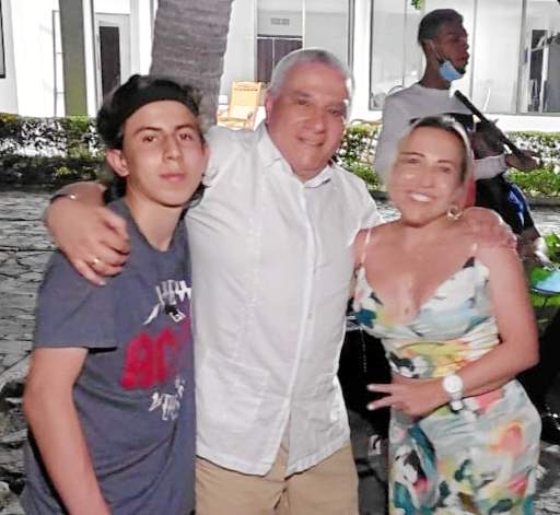 Carlos Alberto Londoño Pedraza celebró su cumpleaños en compañía de su hija, Mariana Londoño.